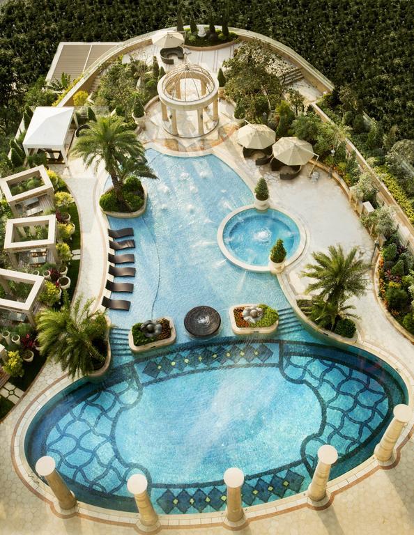 โรงแรมเดอะ แลงแฮม โรงแรม